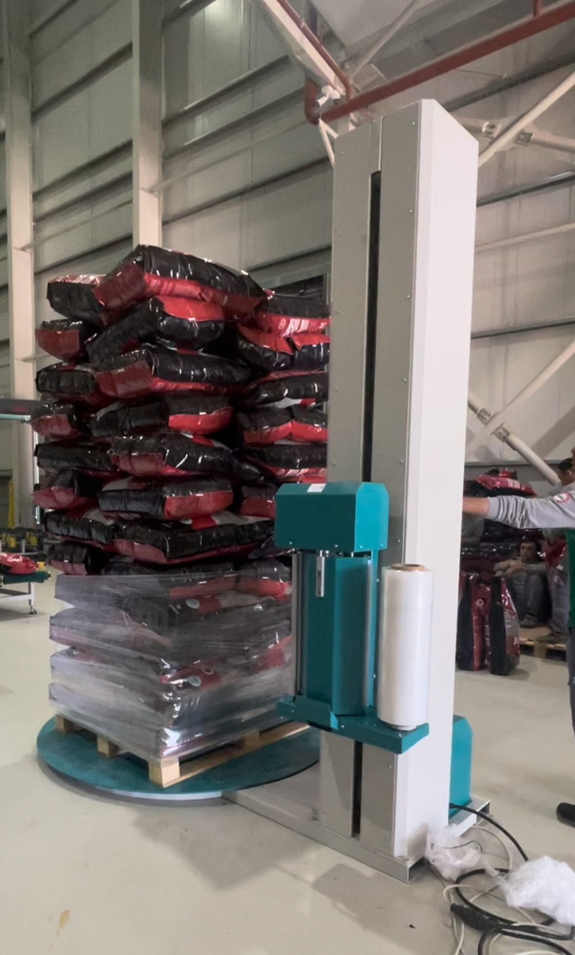 OLİMPACK MOTORLU ÖN GERDİRME PALET STREÇ MAKİNESİ  - 2